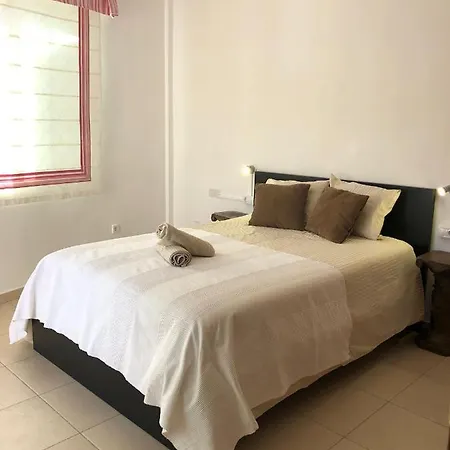 Duque Nest 호스텔 아데제