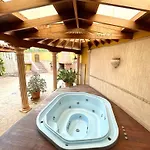 Duque Nest Hostel