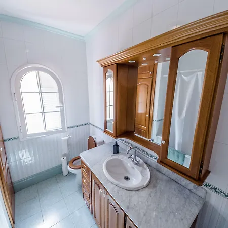 بيت شباب Duque Nest