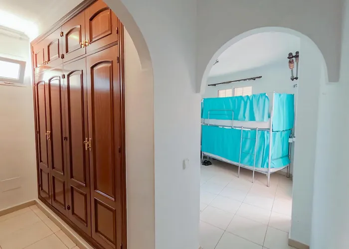 ホステル Duque Nest *